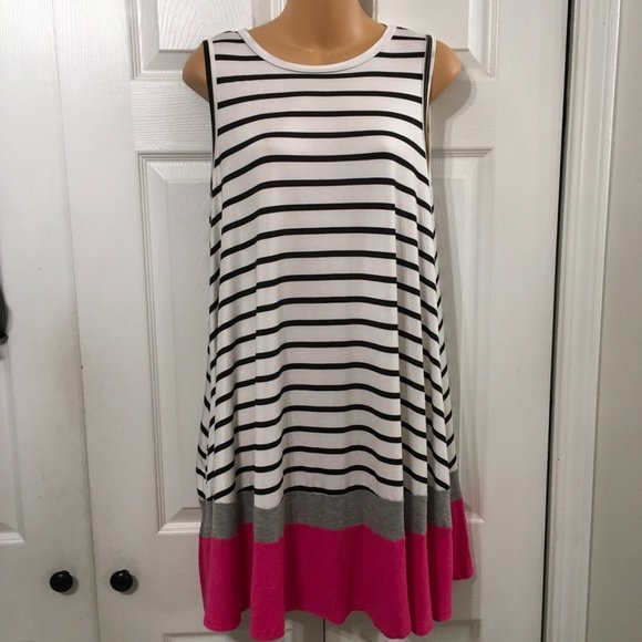 Bellamie Dresses & Skirts - Bellamie Sleeveless Dress